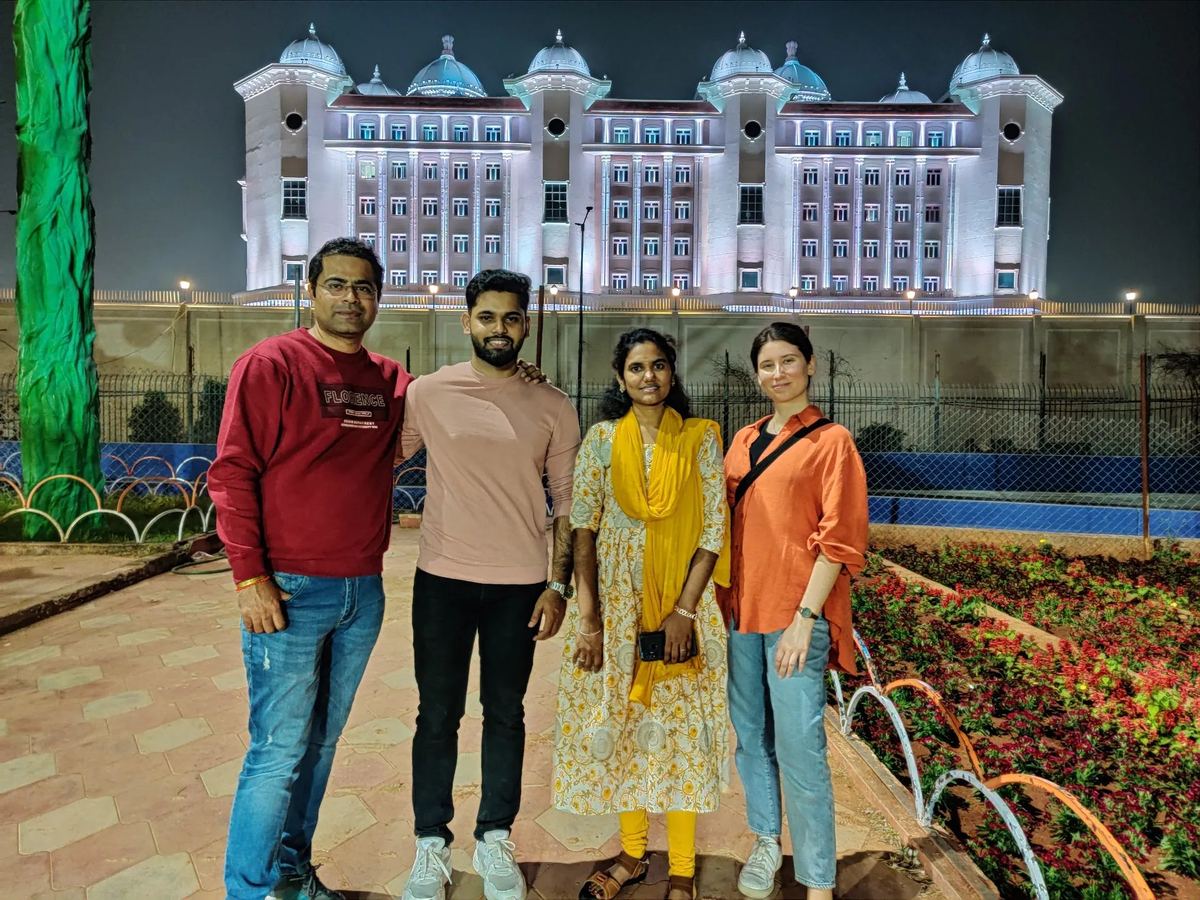 Night out near the Secretariat building